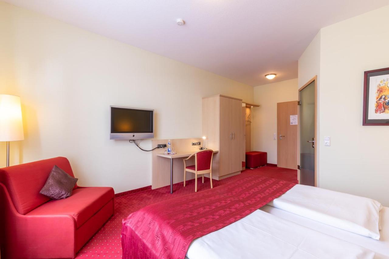 Hotel An Der Eiche Кульмбах Экстерьер фото