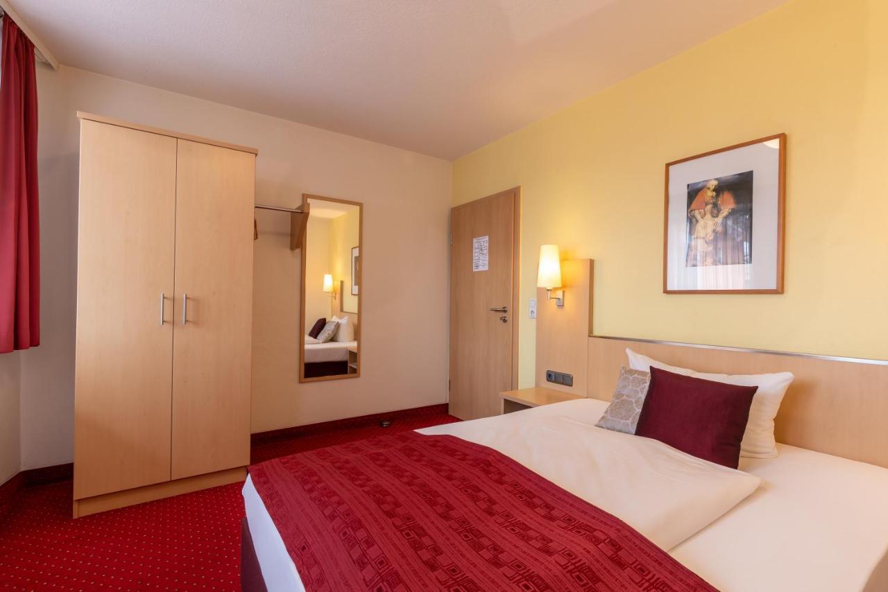 Hotel An Der Eiche Кульмбах Экстерьер фото